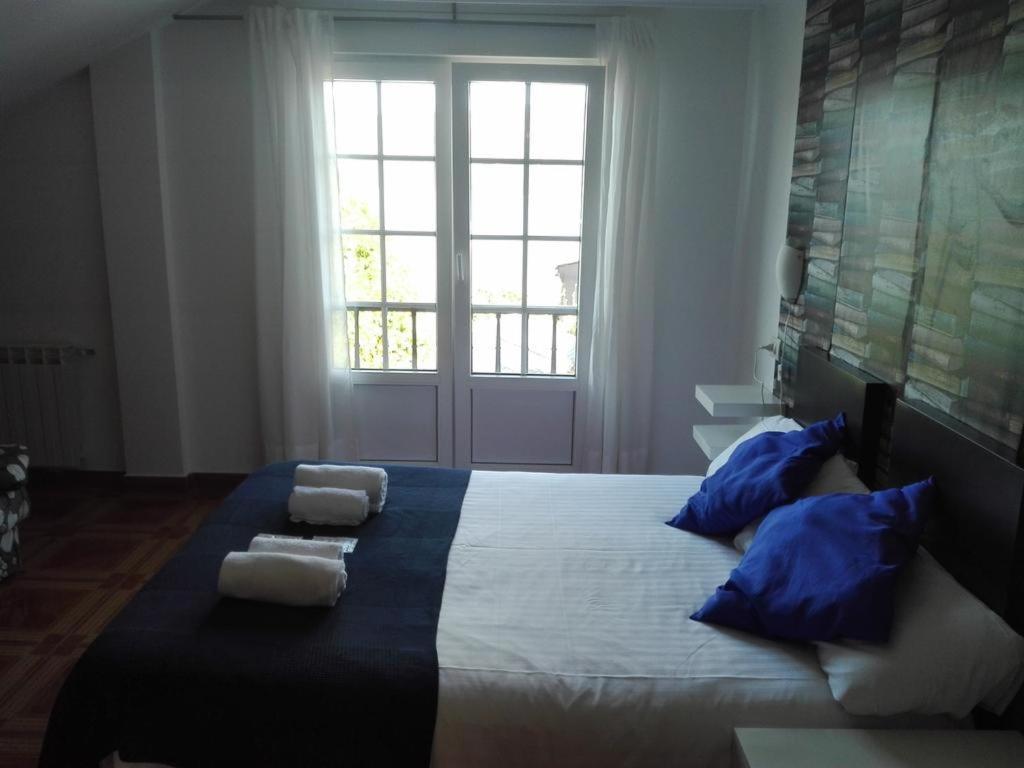 Hotel Corcubion Playa De Quenxe Екстериор снимка