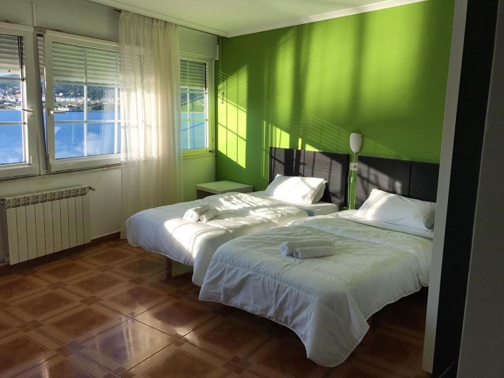 Hotel Corcubion Playa De Quenxe Стая снимка